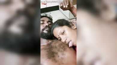 Chennai desperate Tamil aunty satisfying lust from horny neighbour