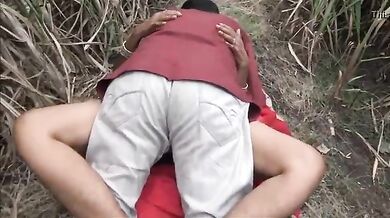 Desi college couple viral porn mms fucking in farm