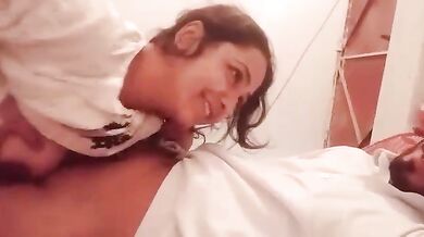 Sexy Pakistani guy seduced his hot aunty and enjoying her before uncle arive