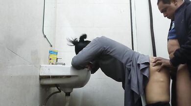 Mumbai office employee fucked by senior manager in bathroom