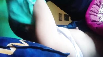 Hot Bengali couple stunning liplock kissing mms